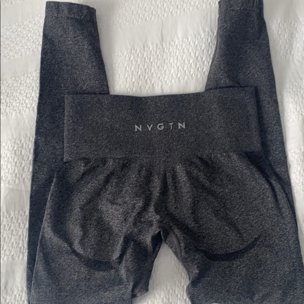 NVGTN seamless contour legging *worn twice* black